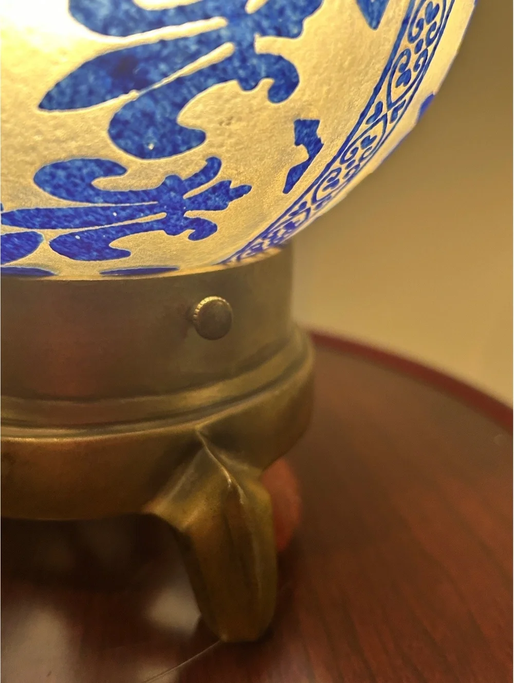 Vintage Egg Lamp with Cameo-Style Fleur-de-Lis Pattern